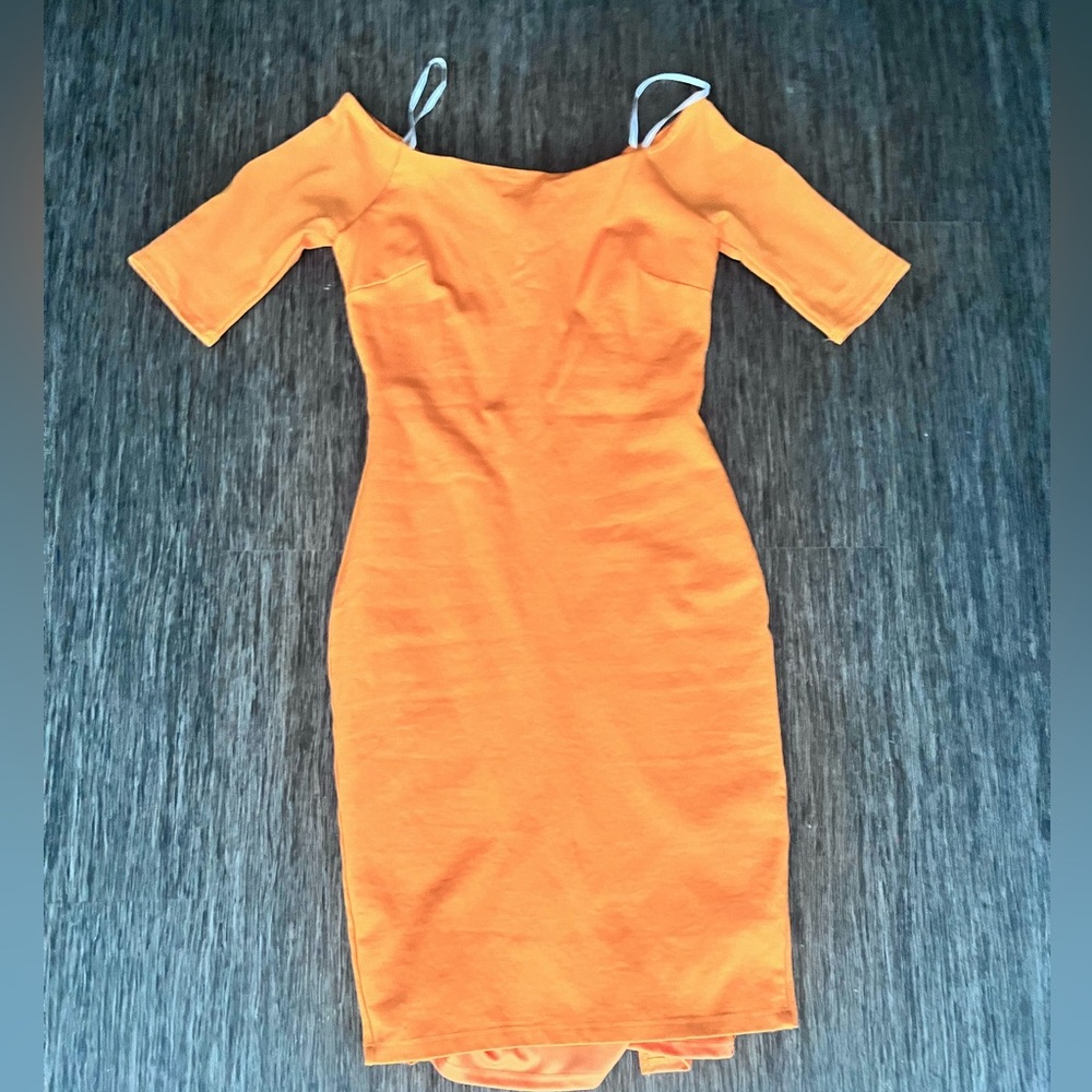 Lulu’s Off-the-Shoulder Midi Orange Dress NWOT